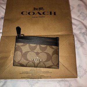 Coach ID wallet